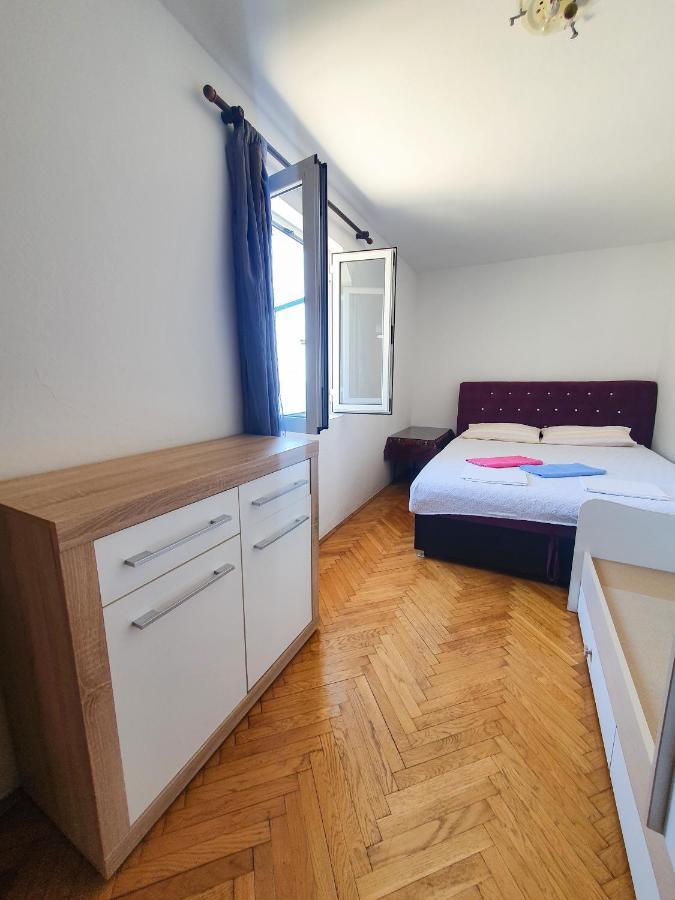 Apartman Lana Petrovac Exteriör bild